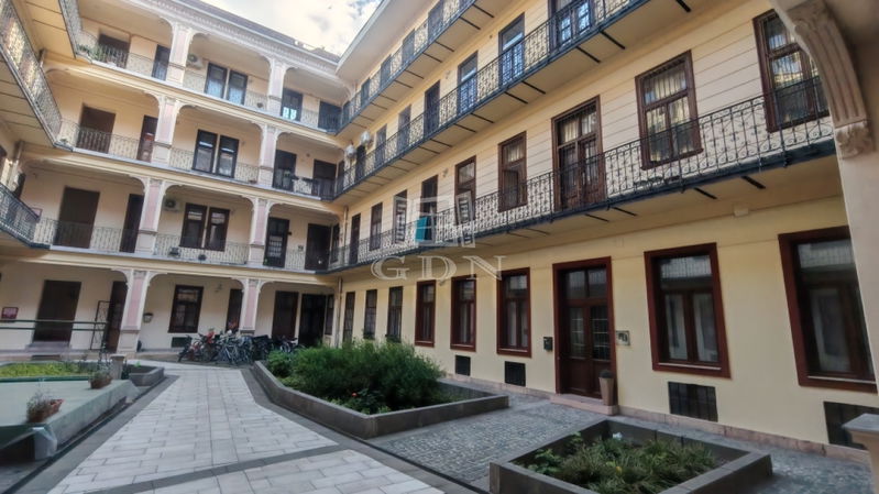 Eladó Budapest IX. kerület Lakás (téglaépítésű)